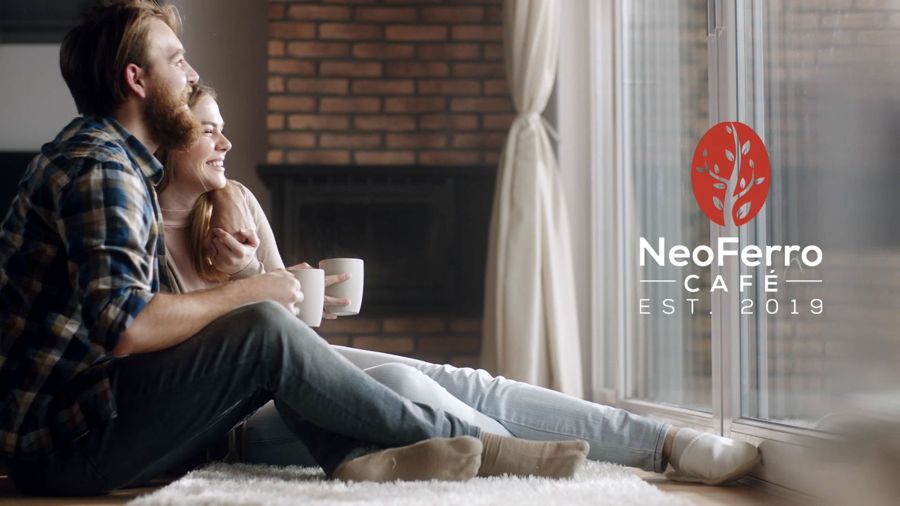 Frisch geröstete NeoFerro Kaffeebohnen in Nahaufnahme